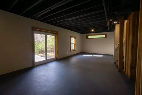 Living - 6809 Merton, Jackson, MI 49201 photo 2 of 2