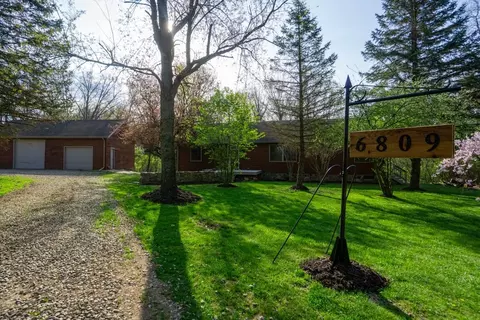 6809 Merton, Jackson, MI 49201
