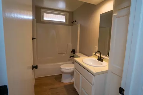 Bath - 6809 Merton, Jackson, MI 49201 photo 3 of 3