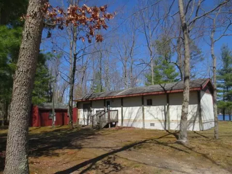 5346 S Whalen Lk, Baldwin, MI 49304