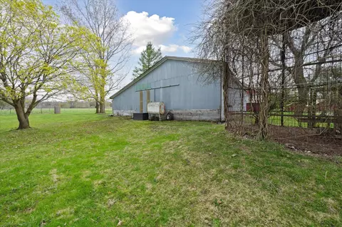 Exterior - 5910 S Corey, Perry, MI 48872 photo 14 of 19