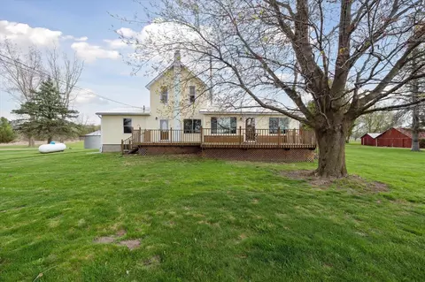 5910 S Corey, Perry, MI 48872