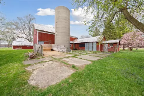 Exterior - 5910 S Corey, Perry, MI 48872 photo 10 of 19
