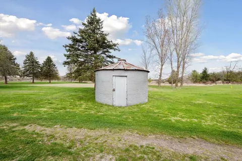 Exterior - 5910 S Corey, Perry, MI 48872 photo 16 of 19