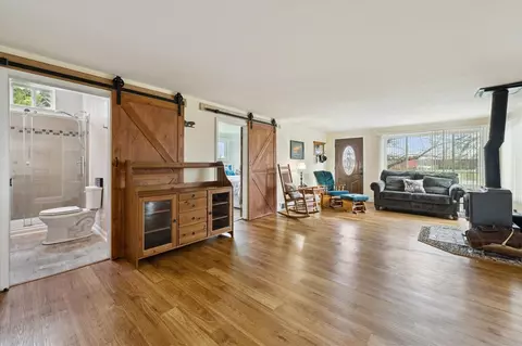 Living - 5910 S Corey, Perry, MI 48872 photo 2 of 5