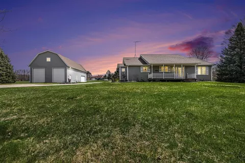12102 Berrigan, Cedar Springs, MI 49319
