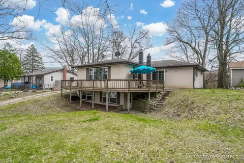 562 W Hickory, Battle Creek, MI 49017