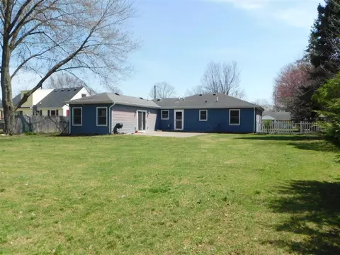 Exterior - 309 E Delaware, Decatur, MI 49045 photo 4 of 7