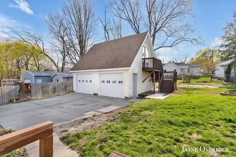 Exterior - 924 S S Brg, Belding, MI 48809 photo 4 of 4