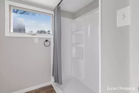 Bath - 924 S S Brg, Belding, MI 48809 photo 1 of 2
