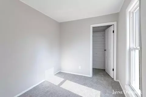 Bedroom - 924 S S Brg, Belding, MI 48809 photo 4 of 4