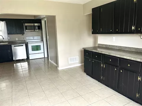 2394 Wallace, Jackson, MI 49203 photo 8
