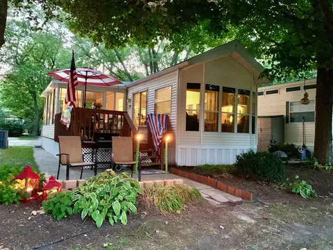 6473 Blue Star #70, Saugatuck, MI 49453