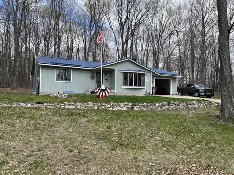 4400 Almy, Six Lakes, MI 48886
