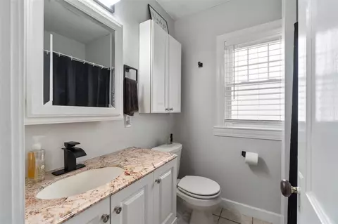 Bath - 720 17th, Jackson, MI 49203 photo 1 of 1