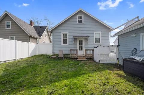 Exterior - 720 17th, Jackson, MI 49203 photo 4 of 5