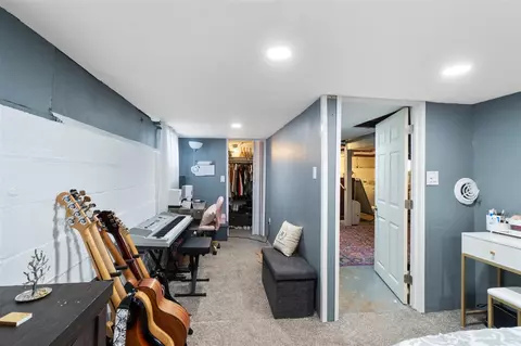 Entry Way - 720 17th, Jackson, MI 49203 photo 3 of 3