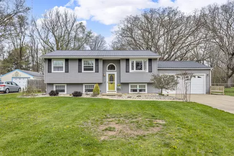 1404 Larrys, Jackson, MI 49203