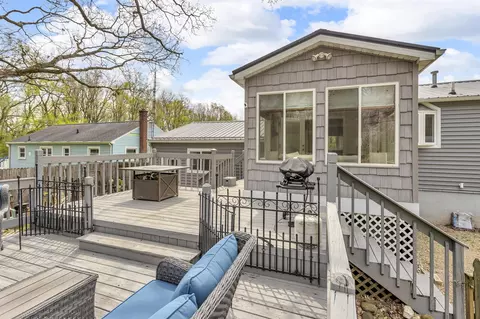 1404 Larrys, Jackson, MI 49203 photo 3