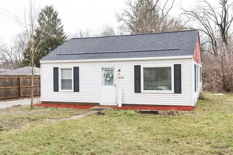 1808 Nazareth, Kalamazoo, MI 49048