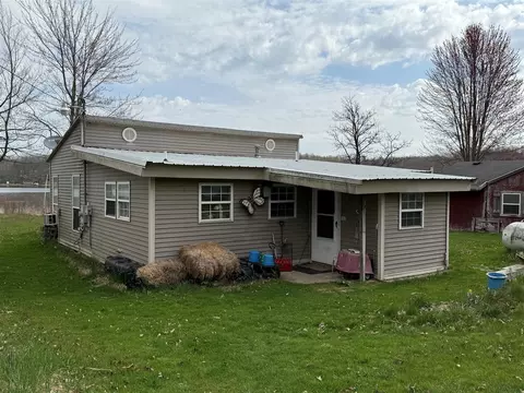 6963 Pike, Delton, MI 49046