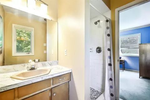 Bath - 5653 Blue Grass, Saline, MI 48176 photo 3 of 5