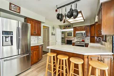 Kitchen - 5653 Blue Grass, Saline, MI 48176 photo 3 of 7