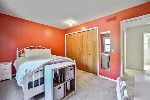 Bedroom - 5653 Blue Grass, Saline, MI 48176 photo 10 of 11