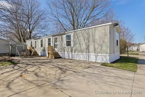 5669 Bellewood, Grand Rapids, MI 49548