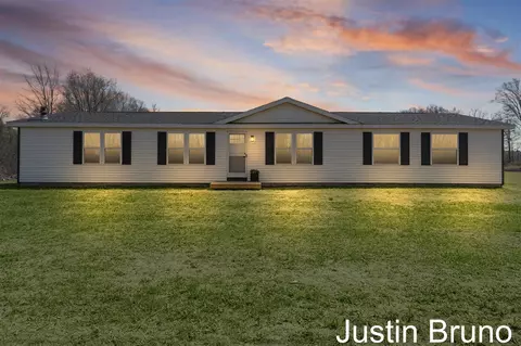17050 Harvard, Sand Lake, MI 49343