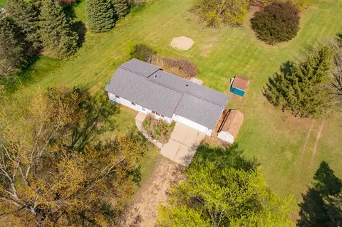 10564 N Riverview, Plainwell, MI 49080 photo 4