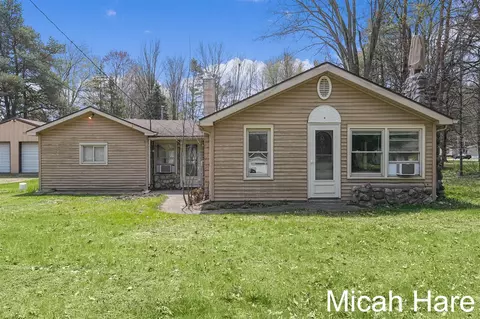 608 Schultz, Sparta, MI 49345