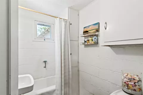 Bath - 8982 W School Section Lk, Mecosta, MI 49332 photo 1 of 1