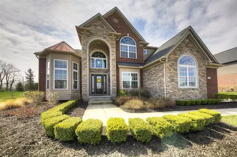 51583 Turnburry, South Lyon, MI 48178