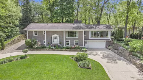 6356 Woodlea, Kalamazoo, MI 49048
