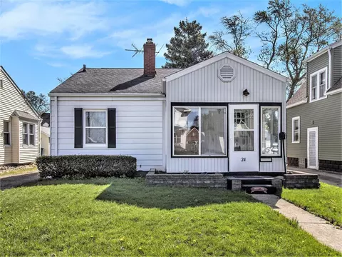 24 Wiltshire, Battle Creek, MI 49015