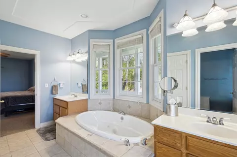 2046 W Coachlight, Jackson, MI 49201 photo 30