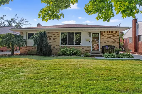3821 Mark Orr, Royal Oak, MI 48073