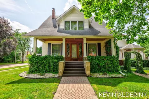 201 N Woodworth, Corunna, MI 48817