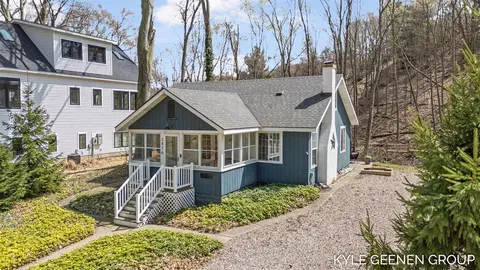 2476 Eagle, Holland, MI 49424