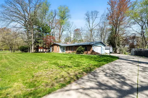 26326 Sweetbriar, Edwardsburg, MI 49112