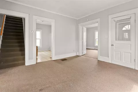 Living - 526 N State, Jackson, MI 49201 photo 2 of 4