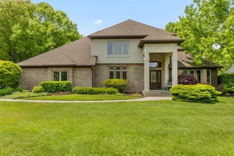 40 Bay Cir, Holland, MI 49424