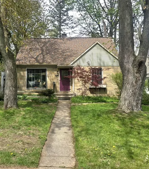 602 Parker, Kalamazoo, MI 49008