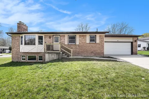 3055 Chamberlain, Grand Rapids, MI 49508