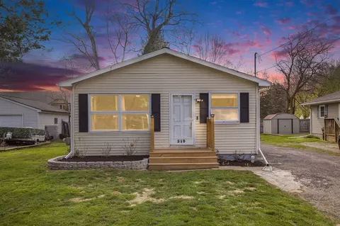 213 N Fountain, Marshall, MI 49068