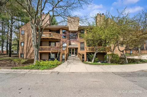 1278 Hillburn #14, Grand Rapids, MI 49504