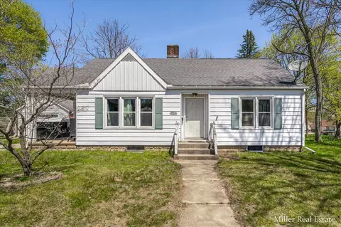 729 E Madison, Hastings, MI 49058
