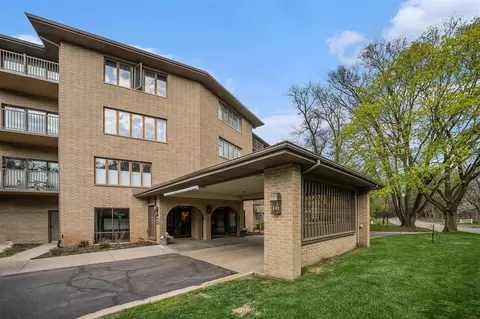 4040 Greenleaf #301, Kalamazoo, MI 49008