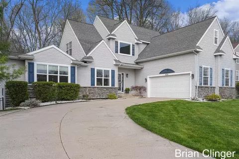 8591 Rainbows End, Caledonia, MI 49316